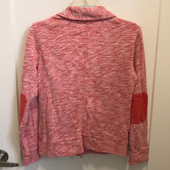 Lucy Zipup - Picture 5 of 5